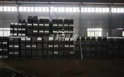 彩钢围挡在交通安全方面的性能如何评估和提升？
